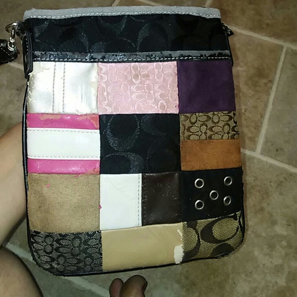 Purses - Picture 4 of 6